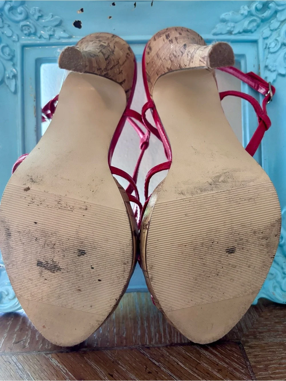 Delicious Women's Fuchsia Strappy Sandals - Picture 4 of 4